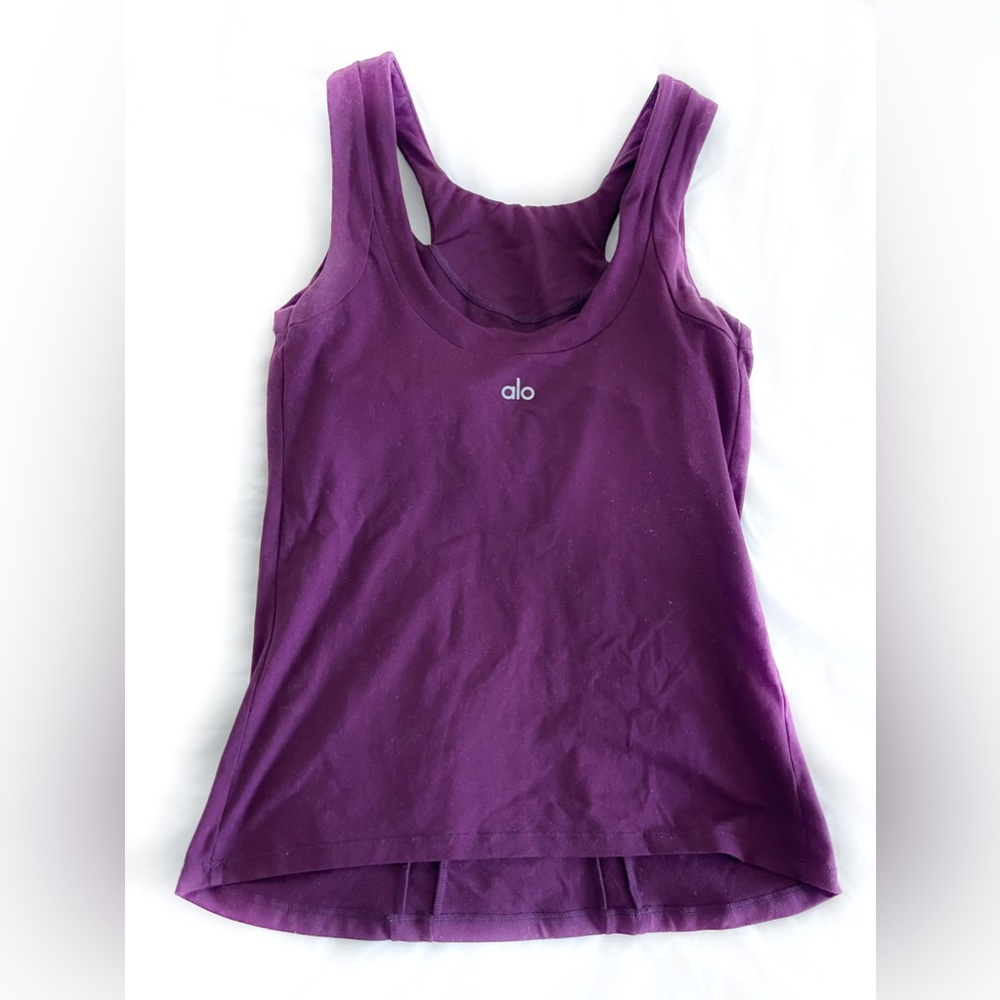 Alo yoga burgundy tank